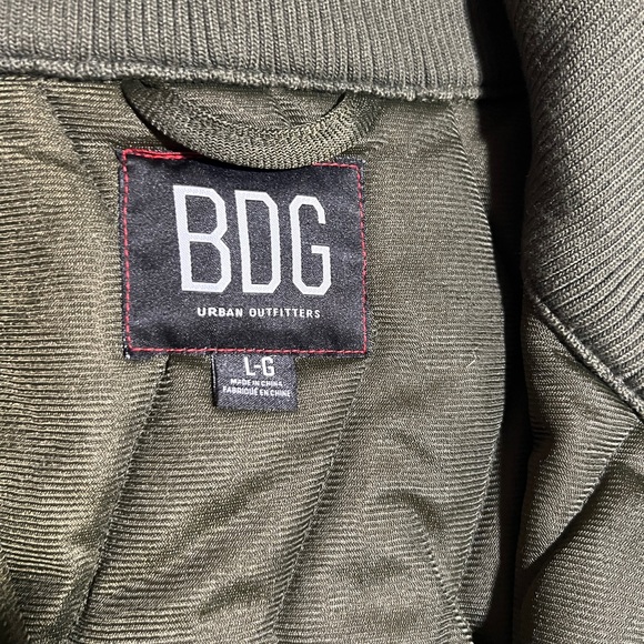 Urban Outfitters Olive Green Puffer Jacket - Picture 3 of 5